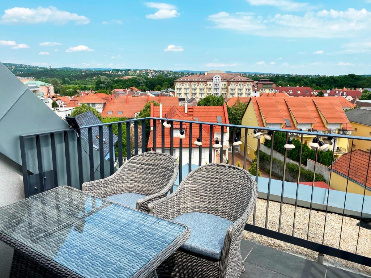 Panorama View Apartment In City Center Heviz Ngoại thất bức ảnh